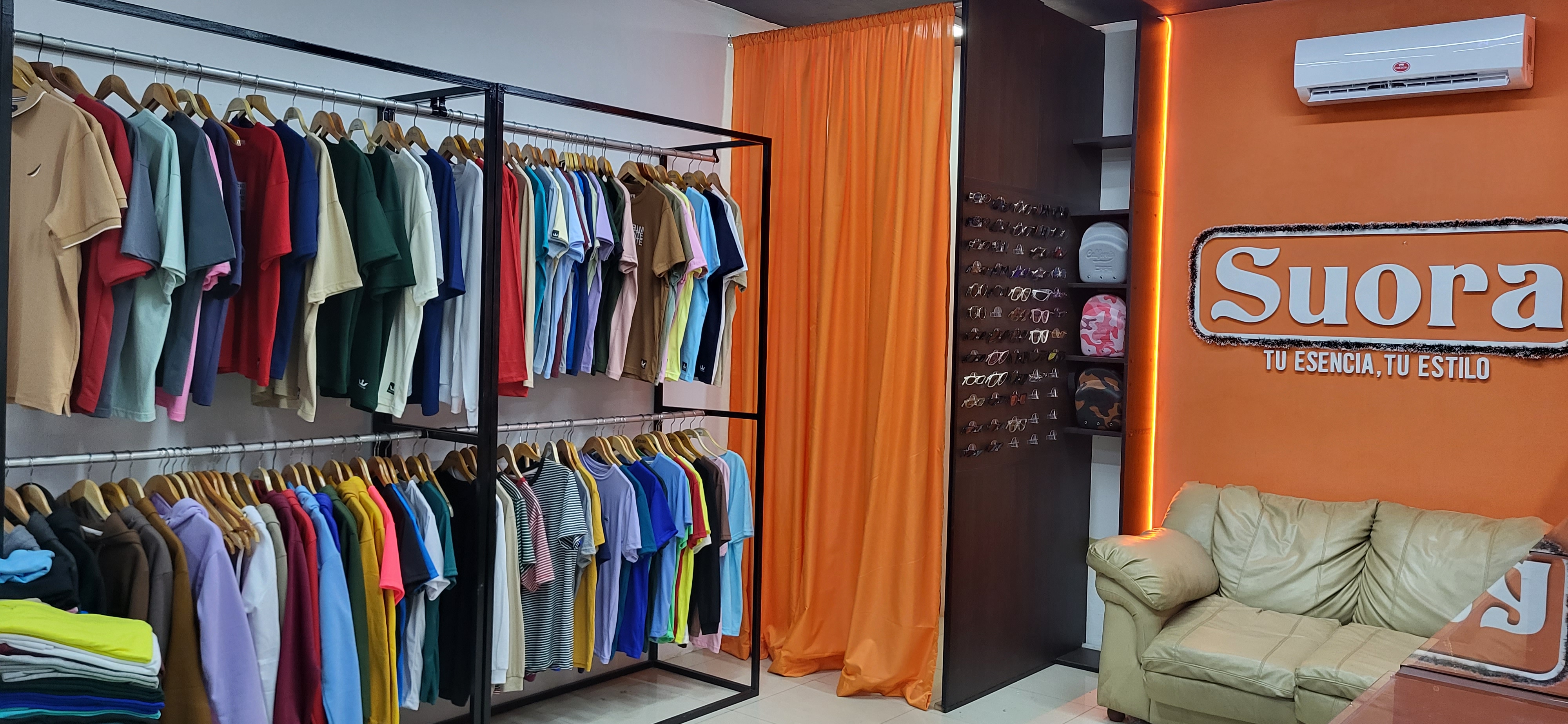 Interior de la tienda Suora - Vista 1